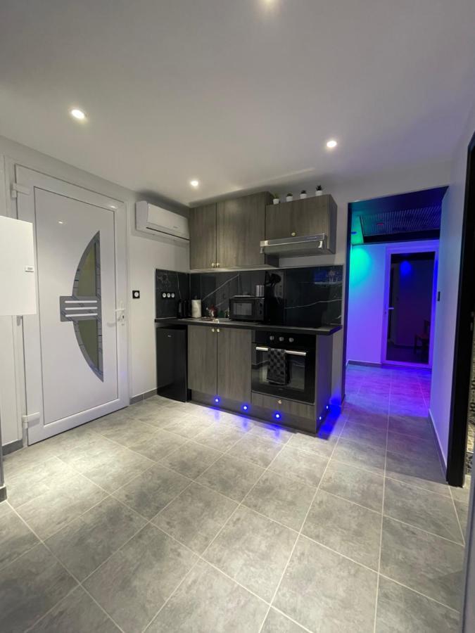 Belle Appartement Studieux Centre Ville アヴィニョン エクステリア 写真